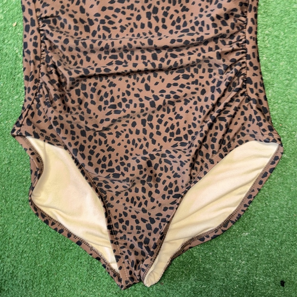 Leopard one piece - Picture 3 of 5
